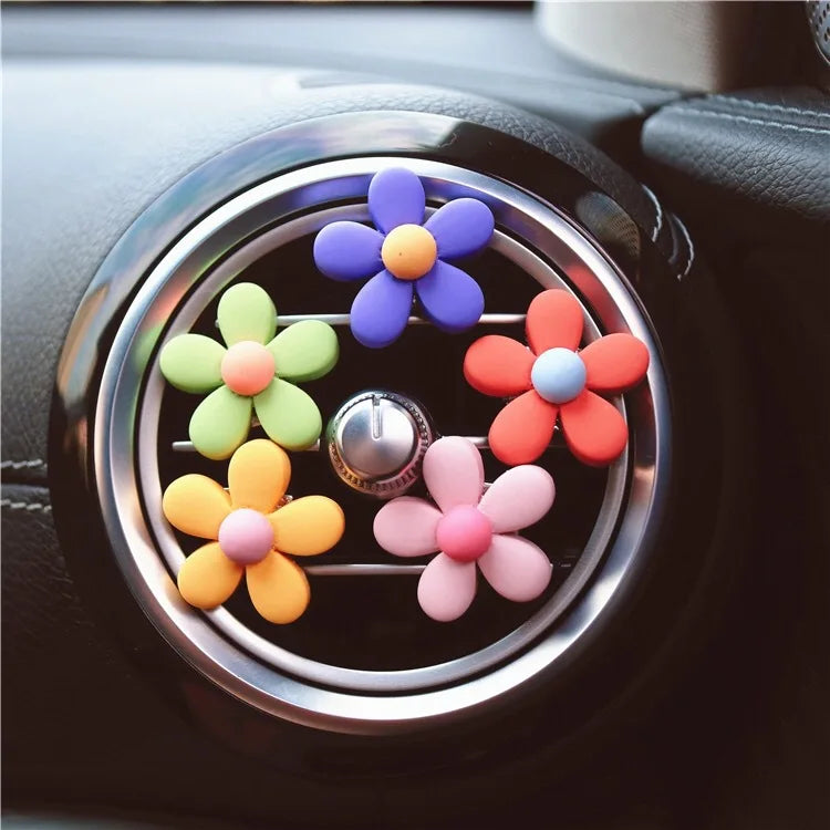 ONEMAXES Car Ornaments women Daisy Design